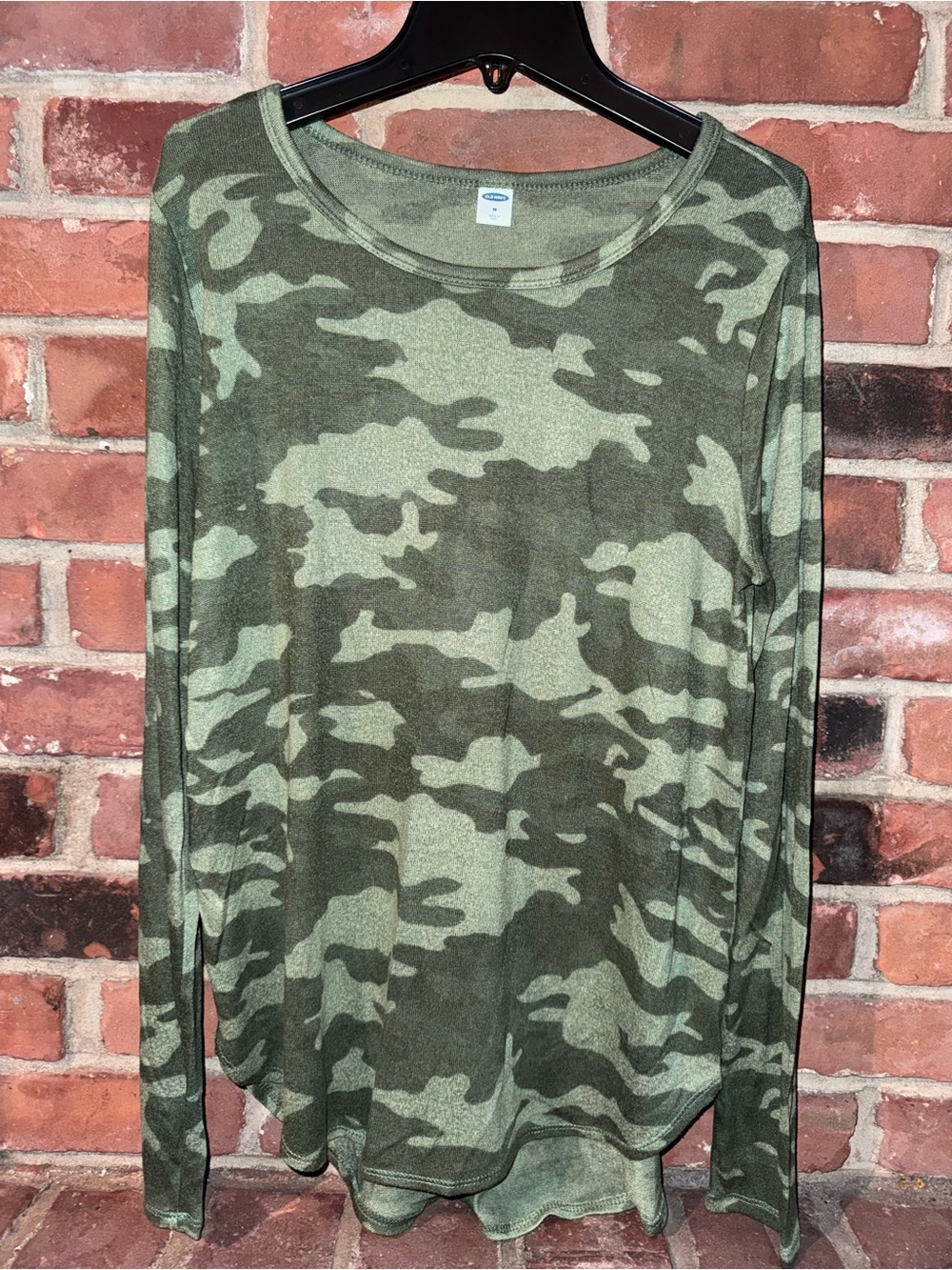 Old Navy Green Camo Long-Sleeve Tee